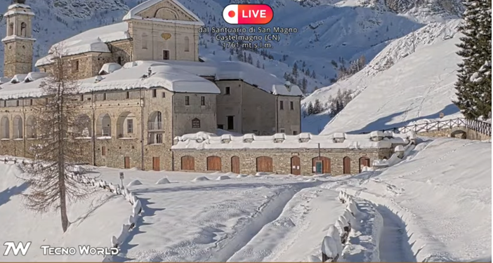 Oggi cielo sereno e temperature in rialzo. Da domani una nuova, intensa perturbazione Oggi cielo sereno e temperature in rialzo. Da domani una nuova, intensa perturbazione
