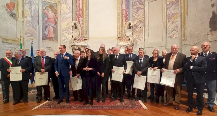 In foto i neo insigniti al merito della Repubblica