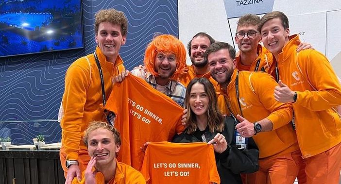 "Carota batte Djoker”: a Torino Sinner è da Oscar con il tifo delle mascotte di Revello