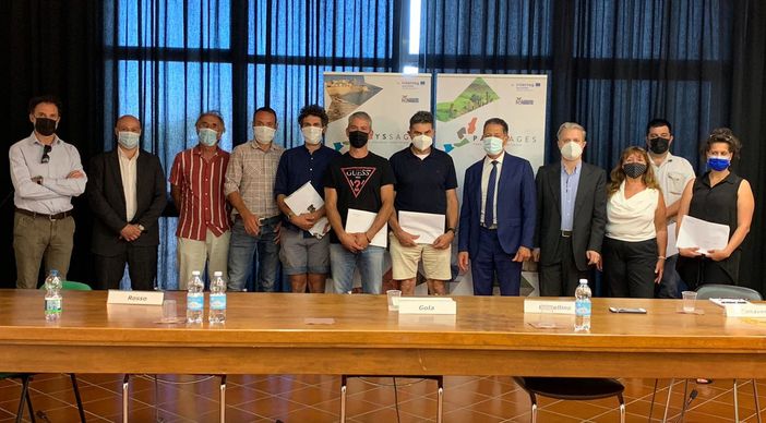 Consegnati gli elaborati di riqualificazione paesaggistica a nove agriturismi del territorio