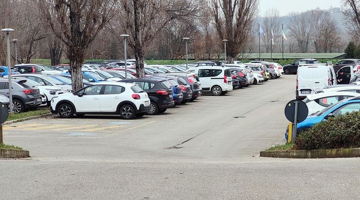 Il parcheggio Pio Cesare ad Alba, immagine di repertorio