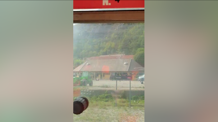 Il carrello di manutenzione di Rfi arriva a Tende, è la prima volta dal 3 ottobre: tratta ripristinata (forse) da sabato (VIDEO)