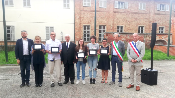 Bra, inaugurato il Salone del Libro per Ragazzi. Premio Beppe Manassero a Valter Manzone [FOTO E VIDEO]