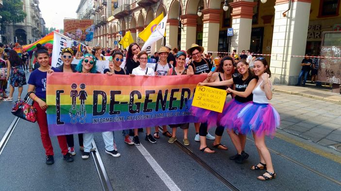 Alba, da De-Generi uno sportello d’ascolto su problematiche Lgbtiqa+