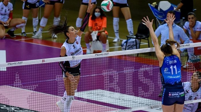 Olga Strantzali ha messo a segno 14 punti nel vittorioso match del Mandela Forum (credit Danilo Ninotto)