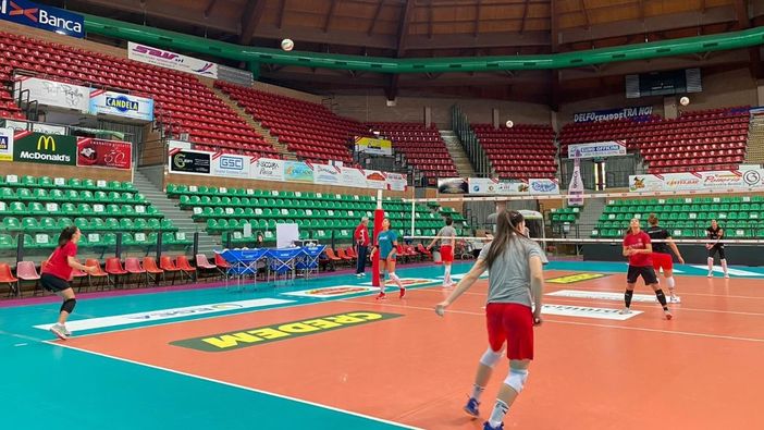 Uno scatto dell'allenamento di venerdì 30 ottobre al Pala UBI Banca (credit ufficio stampa CGV) Uno scatto dell'allenamento di venerdì 30 ottobre al Pala UBI Banca (credit ufficio stampa CGV)