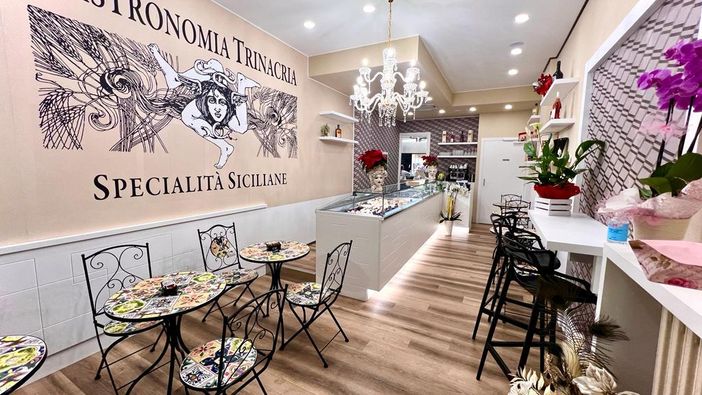 Gastronomia Trinacria: 2 anni e mezzo di sapori siciliani ad Alba! Festeggiamo con un nuovo bistrot e dehor!