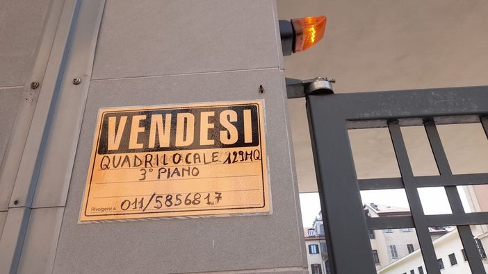 I tassi di interesse calano, il mattone prende quota: in Piemonte crescono sia le compravendite che gli affitti I tassi di interesse calano, il mattone prende quota: in Piemonte crescono sia le compravendite che gli affitti