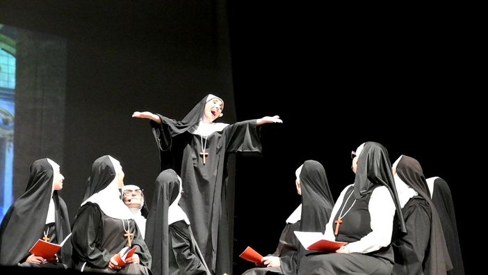 Negli scatti di Teresa Maineri alcuni momenti della serata tenuta al Teatro Toselli di Cuneo