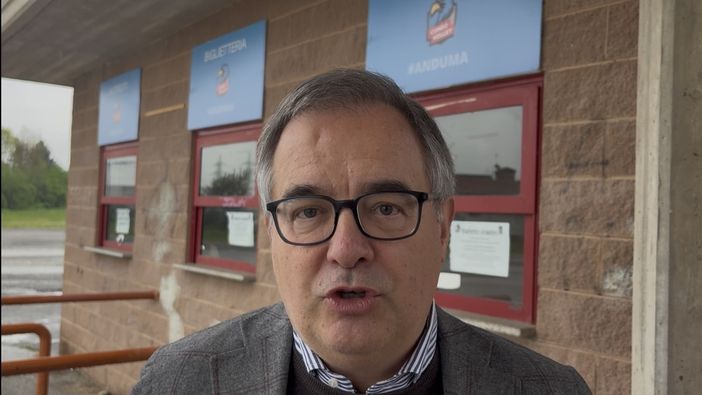 L'assessore regionale Marco Gallo al palasport di Cuneo