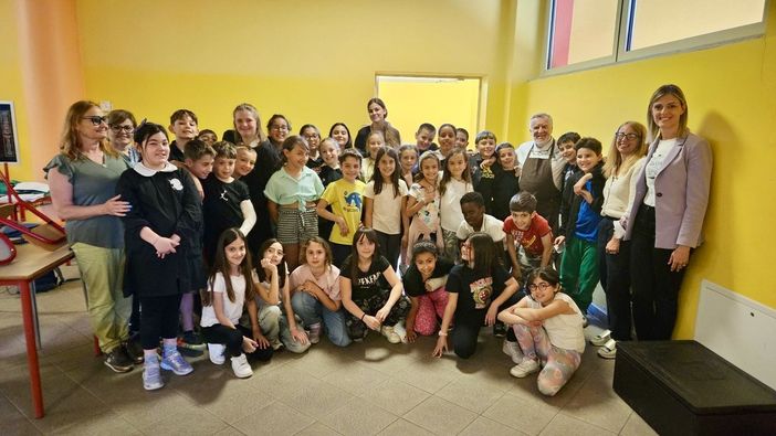 Alba: per i piccoli chef della scuola "Montessori" una lezione dello stellato Massimo Camia Alba: per i piccoli chef della scuola "Montessori" una lezione dello stellato Massimo Camia