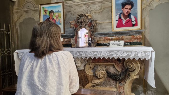 Reliquia di san Carlo Acutis nella chiesa di Madonna del Pilone Reliquia di san Carlo Acutis nella chiesa di Madonna del Pilone