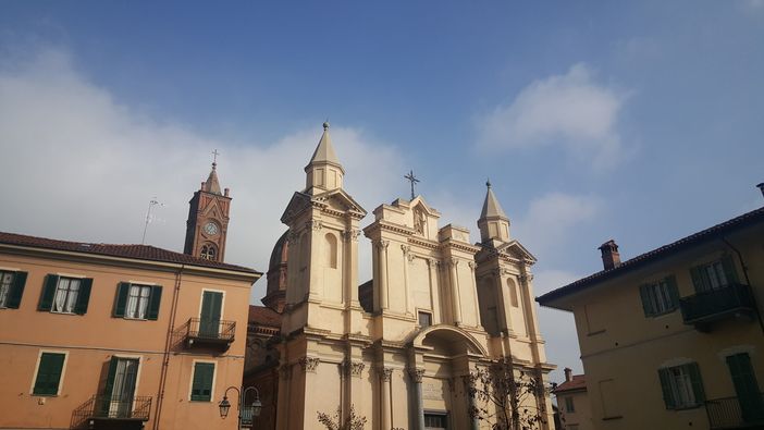 La chiesa di San Giovanni Battista a Bra La chiesa di San Giovanni Battista a Bra