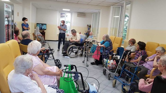 I precari della sanità assorbiti nelle Rsa, c'è l'accordo con la Regione: "Nessuno starà a casa"