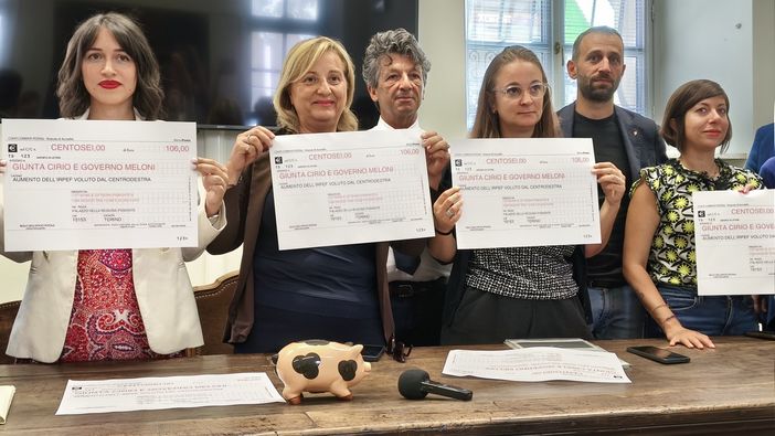 Opposizioni all'attacco dell'aumento Irpef della giunta Cirio Opposizioni all'attacco dell'aumento Irpef della giunta Cirio