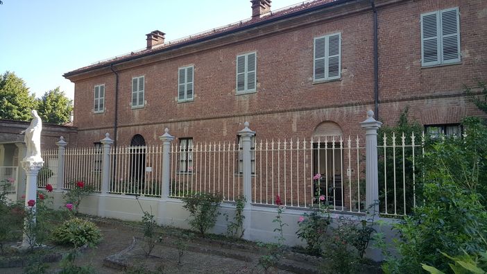 Il Monastero delle Clarisse di Bra Il Monastero delle Clarisse di Bra