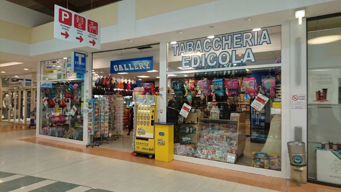 La tabaccheria Gallery, dove si è verificata la vincita milionaria La tabaccheria Gallery, dove si è verificata la vincita milionaria