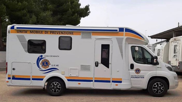 Il camper del Lions Club dove si effettueranno le visite
