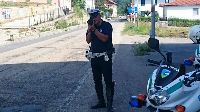 Controlli in Alta Langa, multati sei automobilisti e sequestrato un motociclo Controlli in Alta Langa, multati sei automobilisti e sequestrato un motociclo