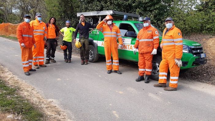 Montà d’Alba, 5 quintali di rifiuti recuperati dalle scarpate di via Morra Montà d’Alba, 5 quintali di rifiuti recuperati dalle scarpate di via Morra