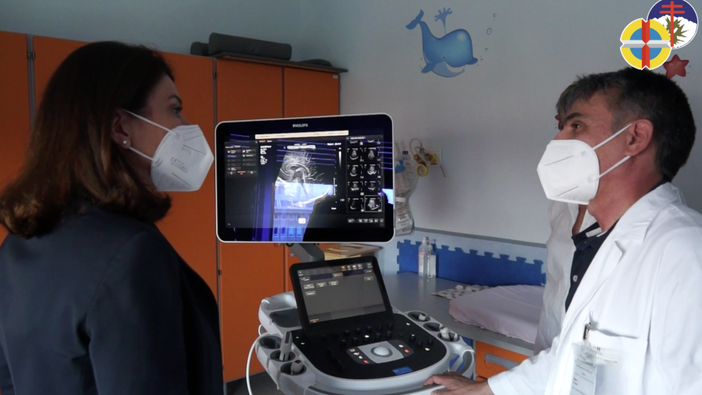 Un ecografo di ultima generazione in dono alla Terapia intensiva neonatale del Santa Croce [VIDEO]