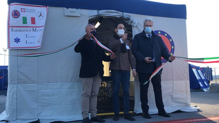 A Levaldigi, l’ospedale da campo Emt2. Cirio: “Un’eccellenza unica in Italia che potrà essere d’aiuto in questo momento di emergenza sanitaria” (VIDEO e FOTO)