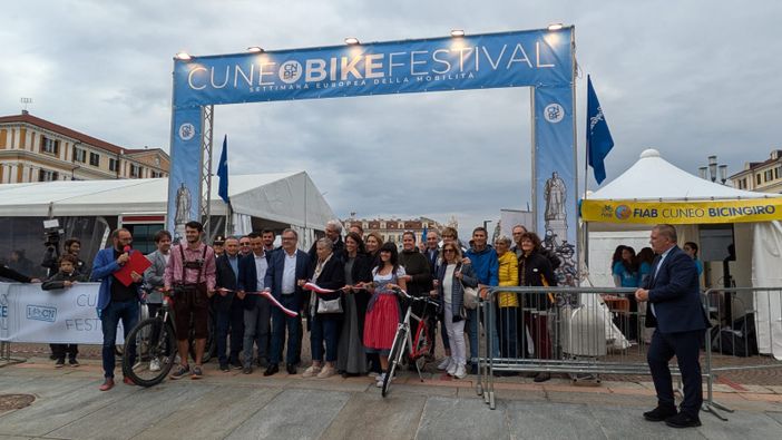 Inaugurato il "Cuneo Bike Festival" in piazza Galimberti [FOTO]