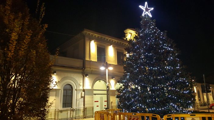 Luminarie accese a Bra… ed è subito Natale!