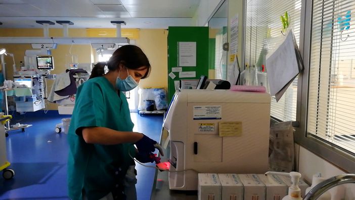 Nuovo macchinario per la terapia intensiva neotale dell'ospedale Santa Croce di Cuneo Nuovo macchinario per la terapia intensiva neotale dell'ospedale Santa Croce di Cuneo