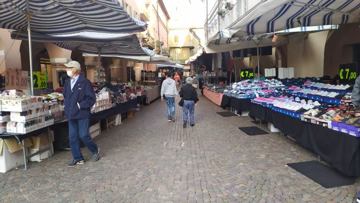 Alba rinuncia al mercato della Fiera, Confesercenti: "Un'ordinanza che mette in ginocchio gli ambulanti"