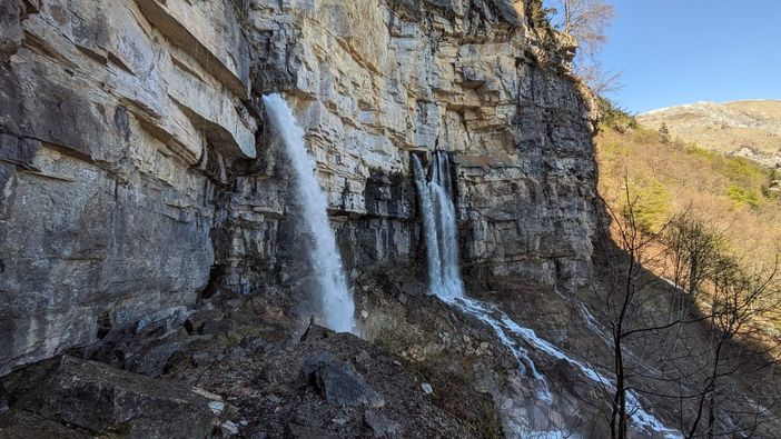 Con il disgelo di primavera torna lo spettacolo del "Pis" del Pesio [VIDEO]