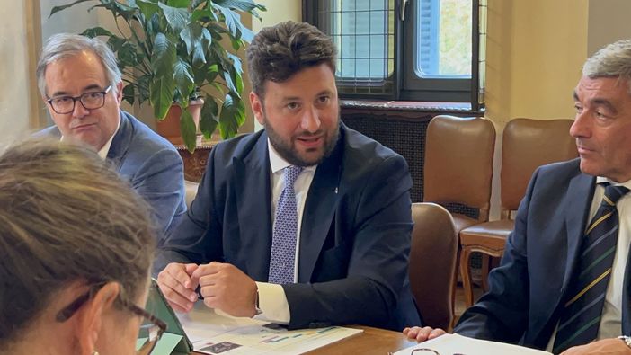 L'assessore Riboldi, col collega Marco Gallo e il prefetto Savastano, in occasione di una sua uscita cuneese