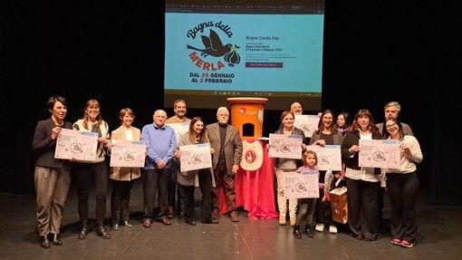 I dieci locali selezionati dai bagnacaudisti e gli alunni di "Bagna alla lavagna"