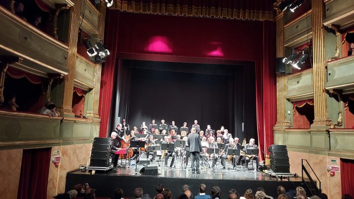 Il Teatro Sociale di Alba gremito per il Sacred Concert di Duke Ellington Il Teatro Sociale di Alba gremito per il Sacred Concert di Duke Ellington
