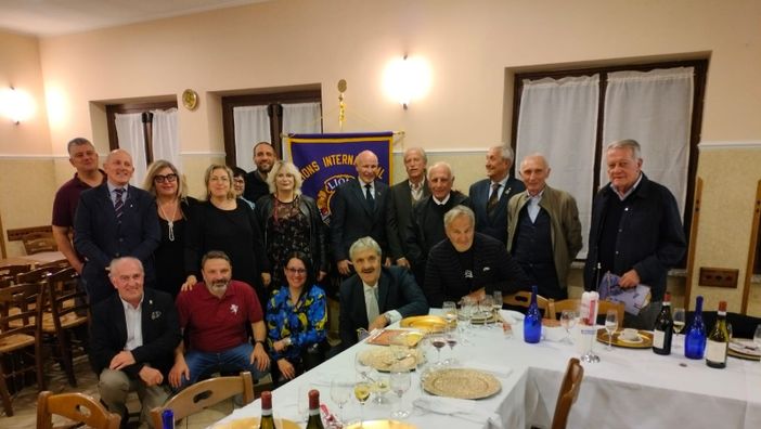 Regalare un cane guida a una persona bisognosa: raccolta fondi del Lions Club Cortemilia e Valli