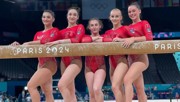 Dalla cooker girl alle "fate" argento olimpico a Parigi: show della Fondazione CRC per il nuovo piano pluriennale da 120 milioni