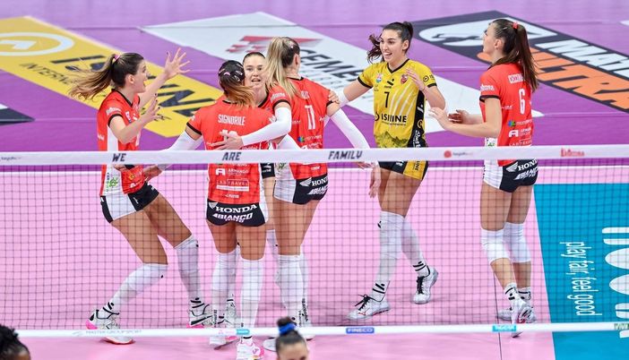 Settimana di fuoco per la Honda Olivero Cuneo, il programma di lavoro delle Gatte Settimana di fuoco per la Honda Olivero Cuneo, il programma di lavoro delle Gatte