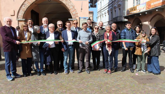 Il taglio del nastro (foto GDivino)