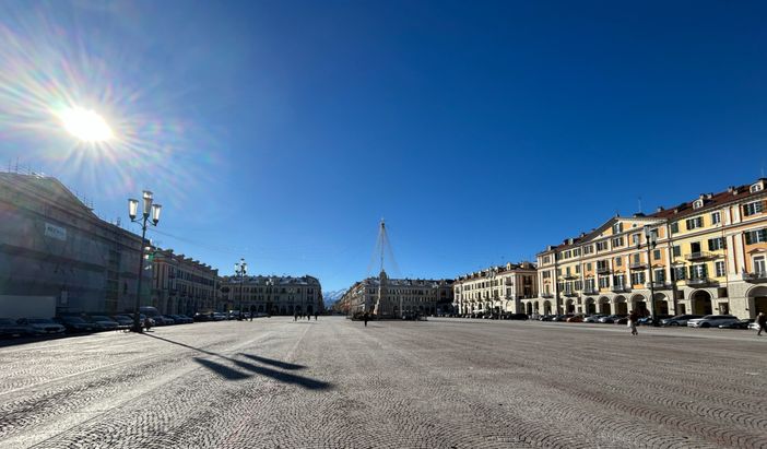 Piazza Galimberti a Cuneo in uno scatto di ieri