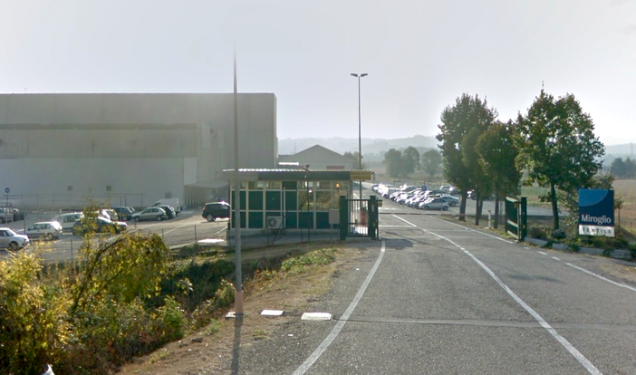 L'ingresso dello stabilimento ex Miroglio di regione Piana a Govone