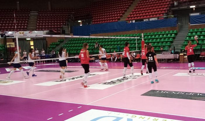 Volley femminile A1 - Prosegue la preparazione della Bosca S.Bernardo Cuneo, il punto di Pistola, Candi e Giovannini (VIDEO) Volley femminile A1 - Prosegue la preparazione della Bosca S.Bernardo Cuneo, il punto di Pistola, Candi e Giovannini (VIDEO)