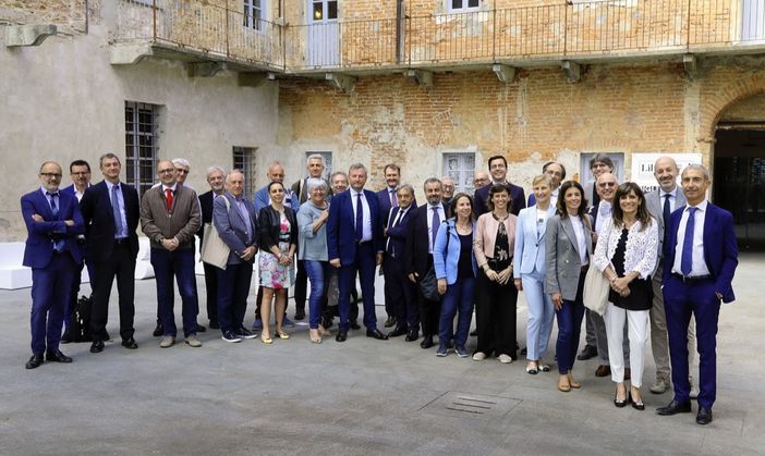 Tappa all'ex convento delle Orfane di Mondovì per il consiglio generale della Fondazione Crc Tappa all'ex convento delle Orfane di Mondovì per il consiglio generale della Fondazione Crc