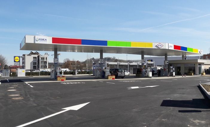 Il distributore Egea-BraGas di corso Europa Il distributore Egea-BraGas di corso Europa