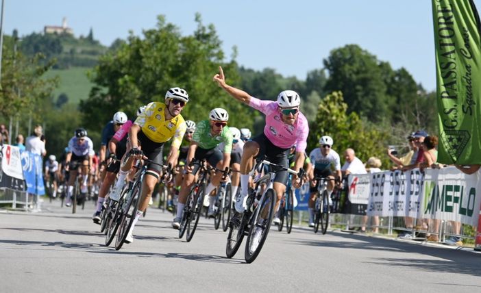 (foto - pagina fb giro della provincia granda)