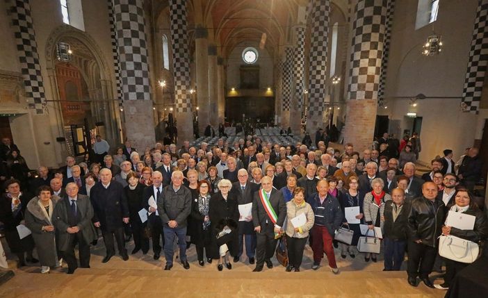 Alba: 71 coppie alla festa per le nozze d’oro, diamante e di pietra nella chiesa di San Domenico