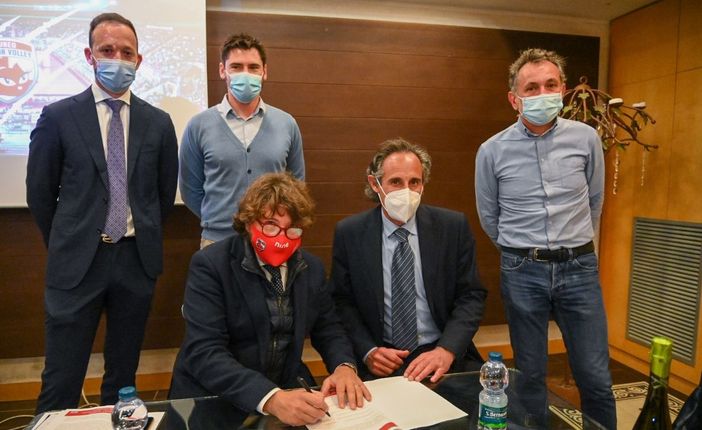 La sottoscrizione del protocollo di intesa del progetto di welfare WeAreFamily (credit Danilo Ninotto)