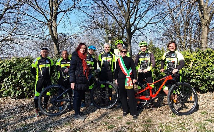 Le guide cicloturistiche organizzatori dell'evento per la Festa della Donna Le guide cicloturistiche organizzatori dell'evento per la Festa della Donna