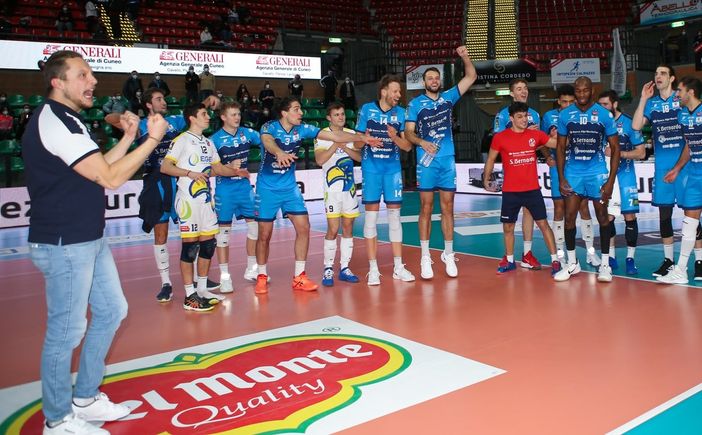 (foto pagina fb cuneo volley)