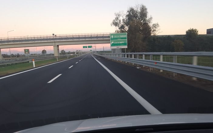 Autostrada Cuneo-Asti: "Mentre si dibatte sul nome, la cartellonistica è carente" Autostrada Cuneo-Asti: "Mentre si dibatte sul nome, la cartellonistica è carente"