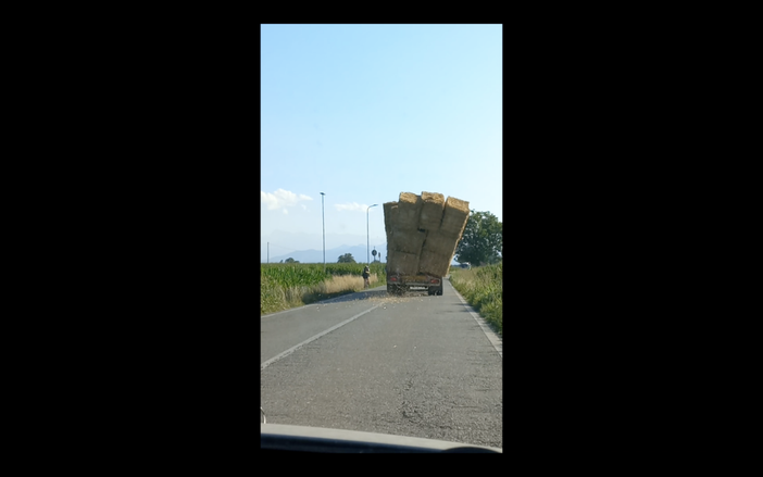 Un frame del video che immortala la scena